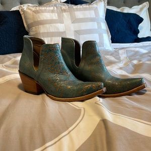 Ariat womens Dixon Turquoise Patina Bootie.